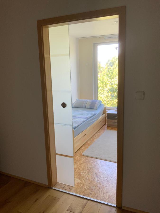 Ferien/ Monteurzimmer Mit Gemeinsam Wozi, Kue, Bad, Wlan มัคเดอบวร์ก ภายนอก รูปภาพ